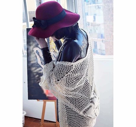 Shinetight model naked pics