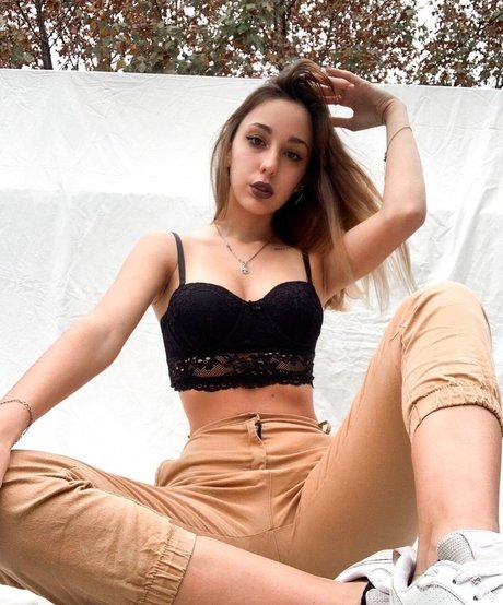 agusdigri model nude gallery