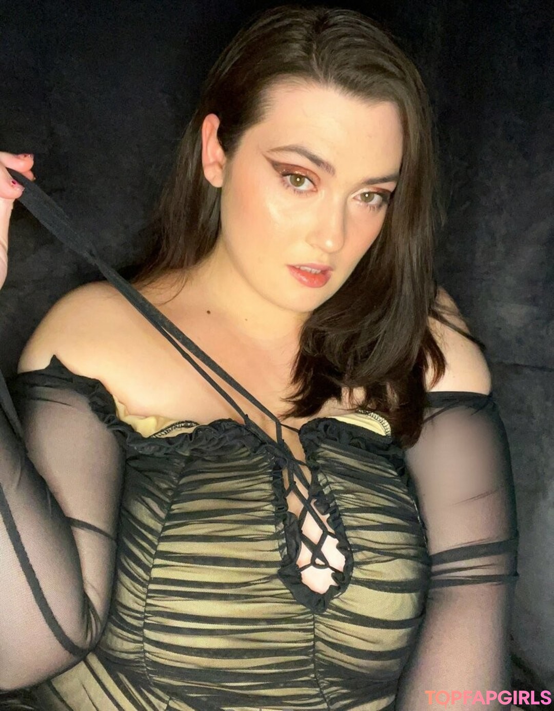 Roxyclover top profile image
