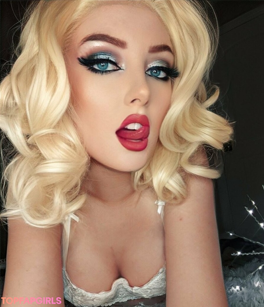 stacycosplays art model gallery