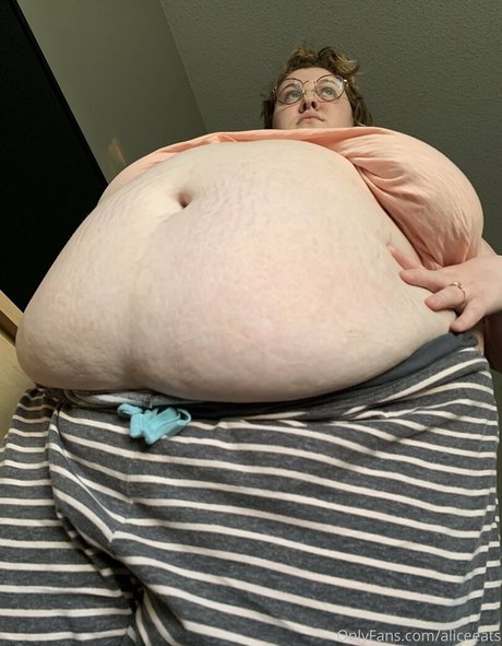 aliceeats sexy pornstar image