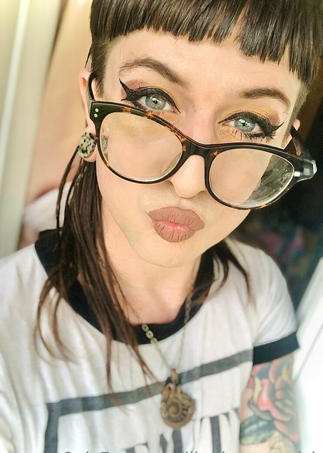 lil missmaverick model nude pic