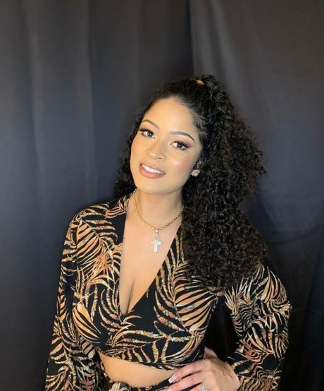 Patrise Kaitlyn exclusive model pictures