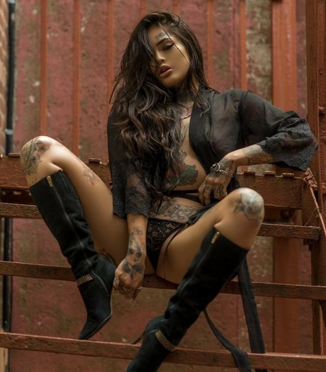 karleejane13 top profile image