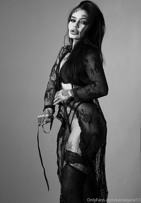 karleejane13 star exclusive pic