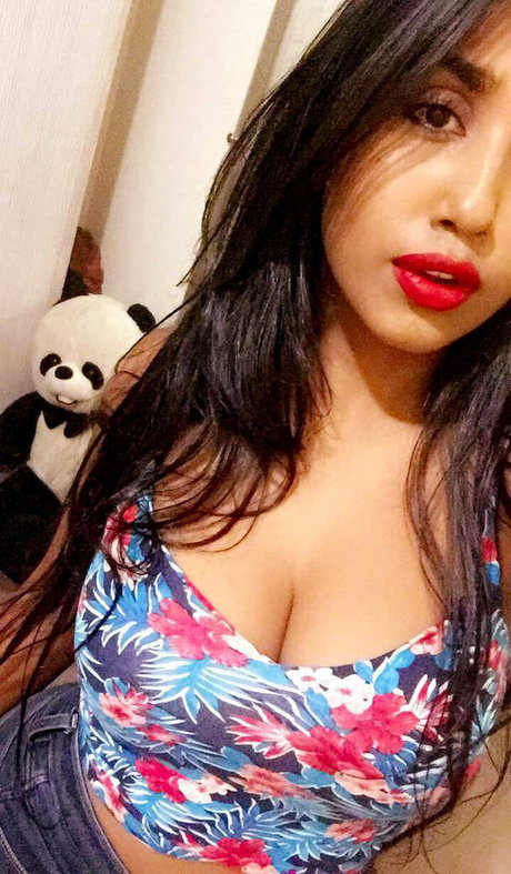 scarlettmrose free actress gallery