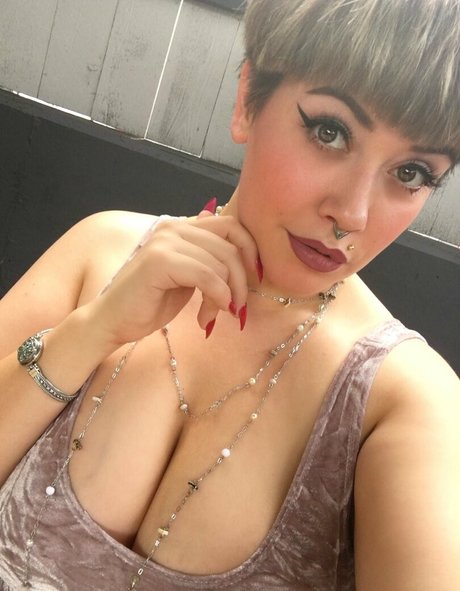 captainpartytits pretty model archive