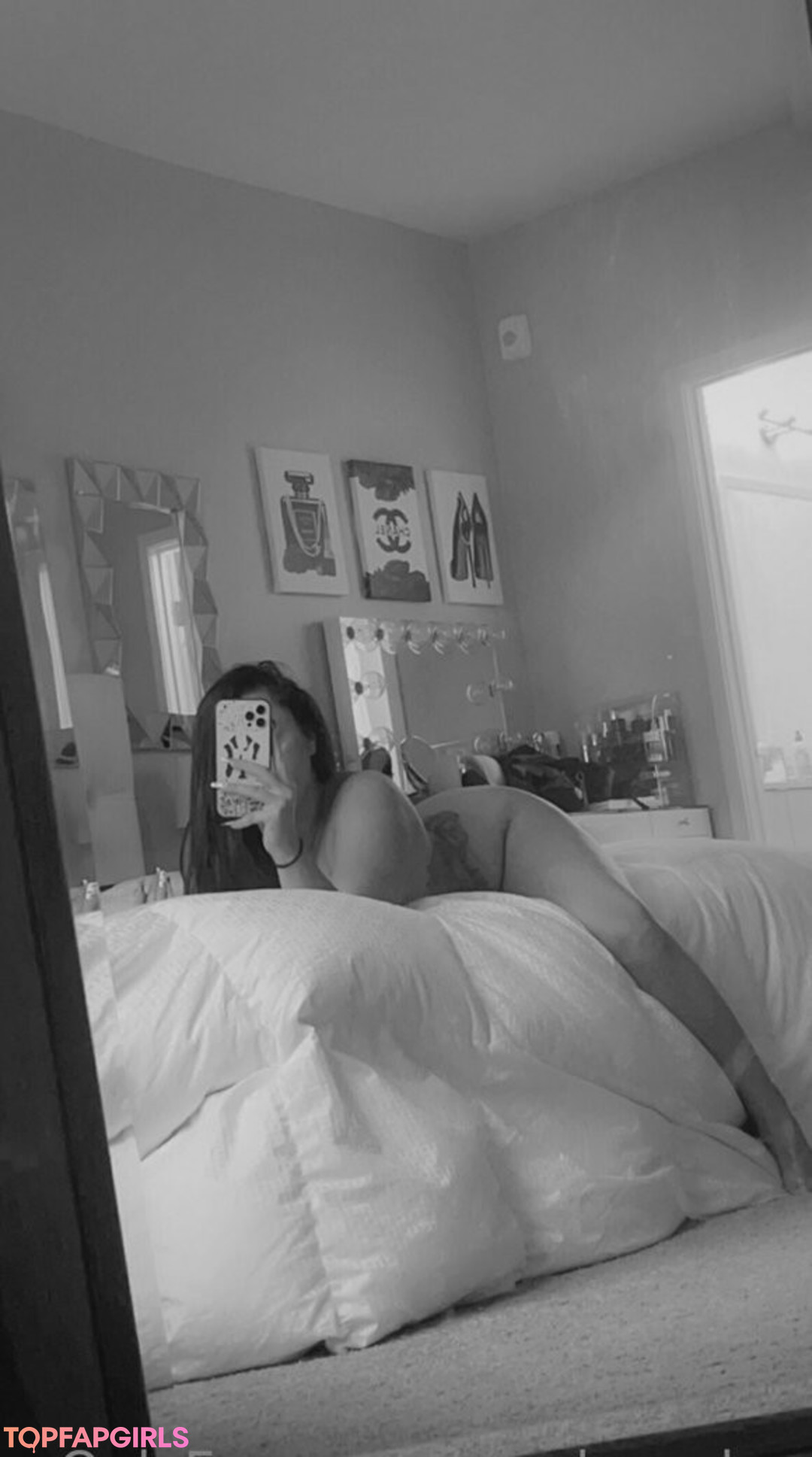 crashgordon star naked pictures