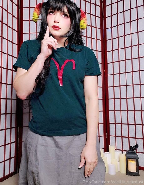 Cecillia Stardust xxx model photo