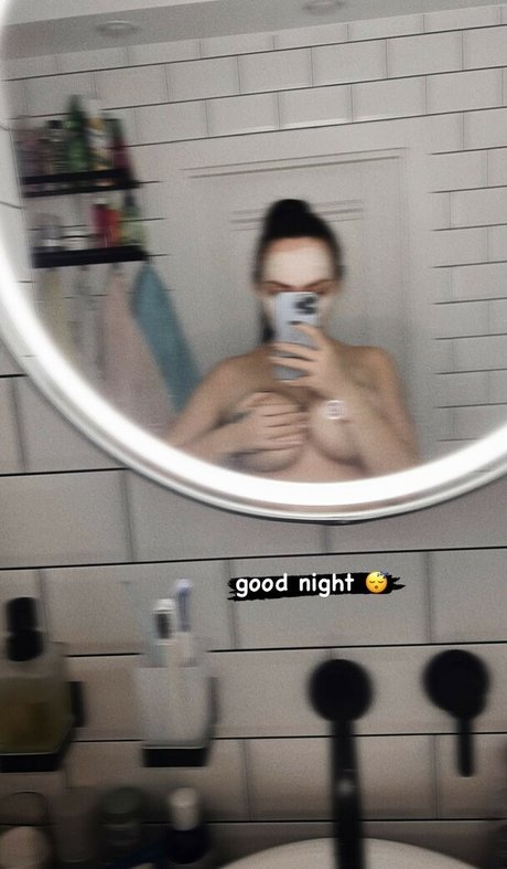 Sindicsgo pretty model photo