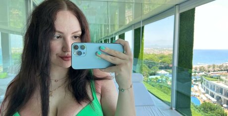 Sindicsgo nude actress galleries