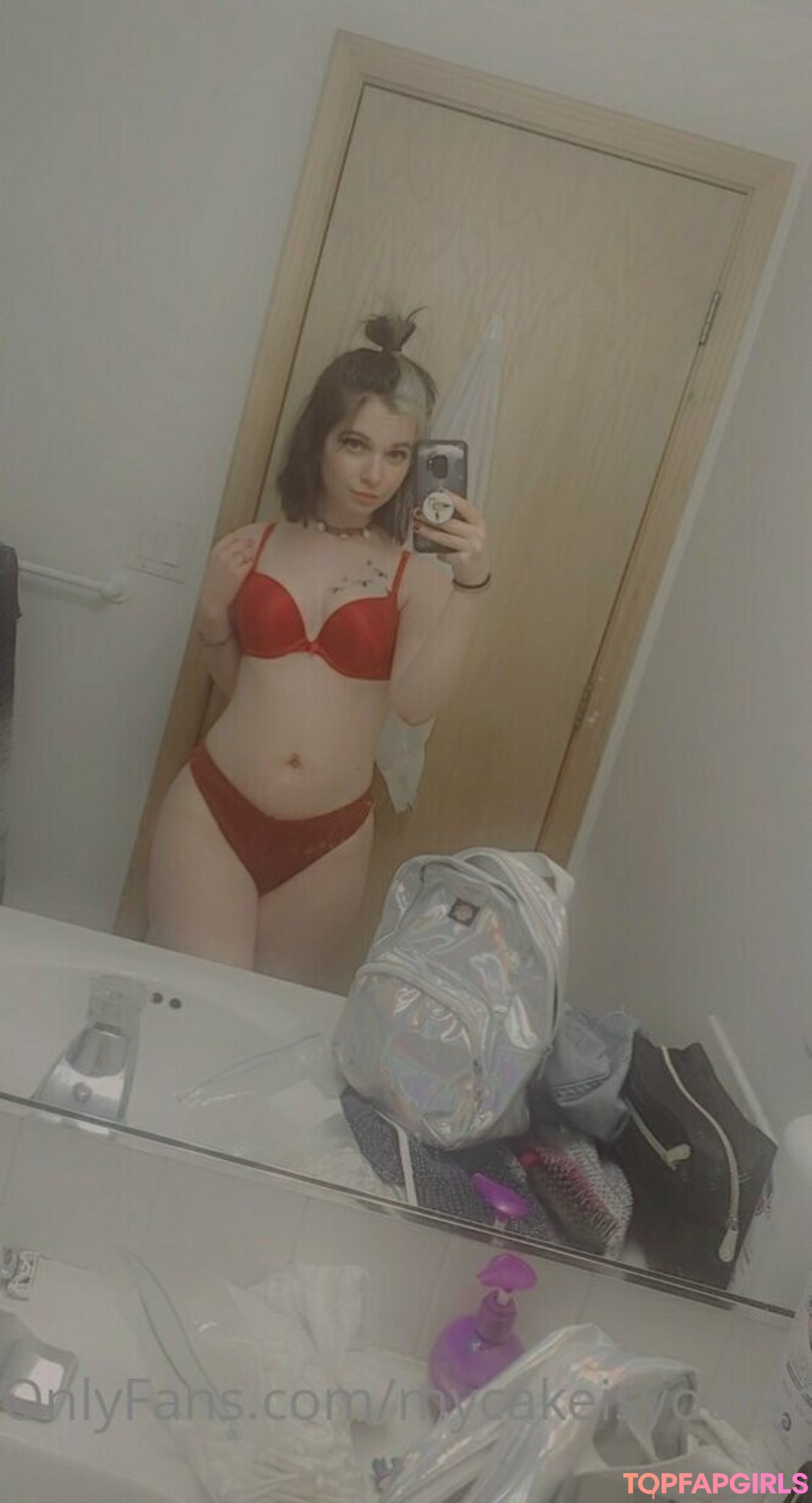 mycakeisyourconfectionto model sexy pics