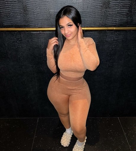 Princess A1naniee model high quality image