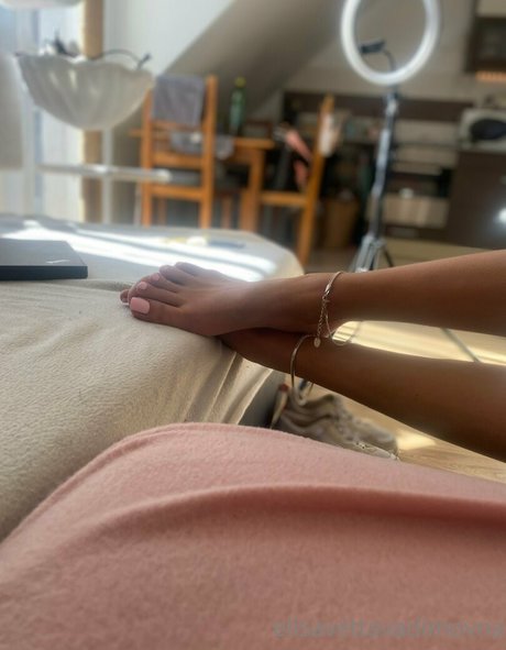 yourelisen sexy pornstar picture