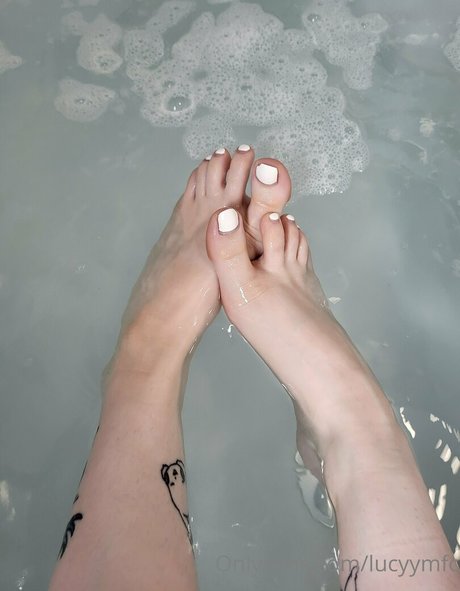 lucyymfc sex model photos