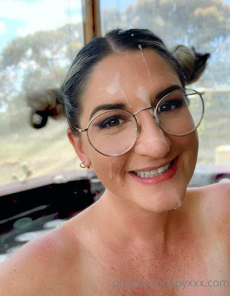 princess poppy free star photos