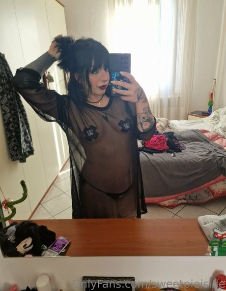 sweetpieiside pretty actress picture