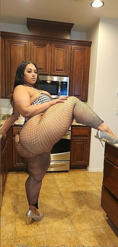 tffnydays2wintarrose star naked gallery