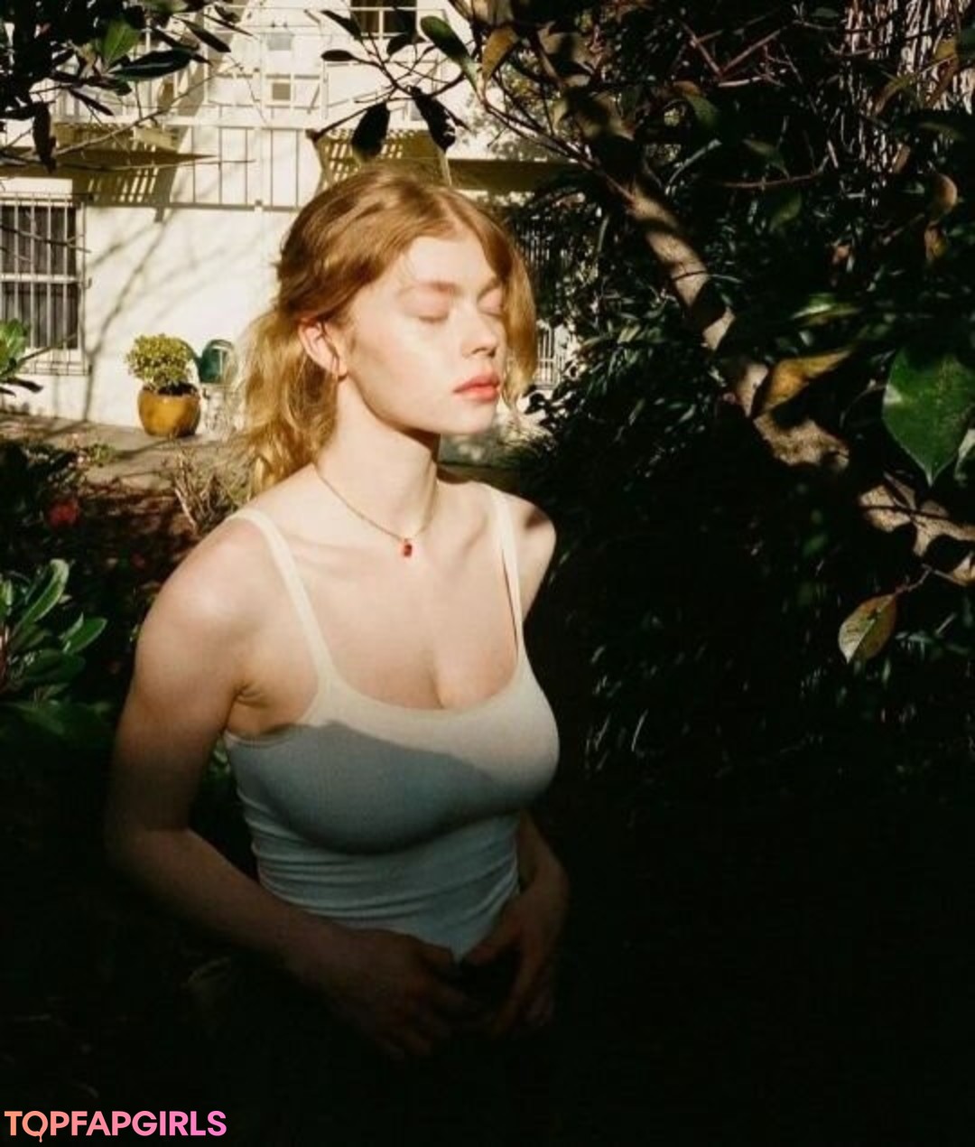 Emma Heedles naked star images