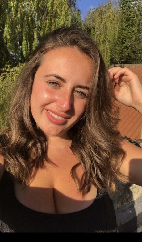 Tiffany Harrison model pic