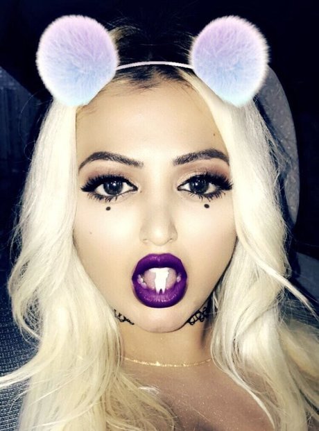 realdiamonddoll adult actress img