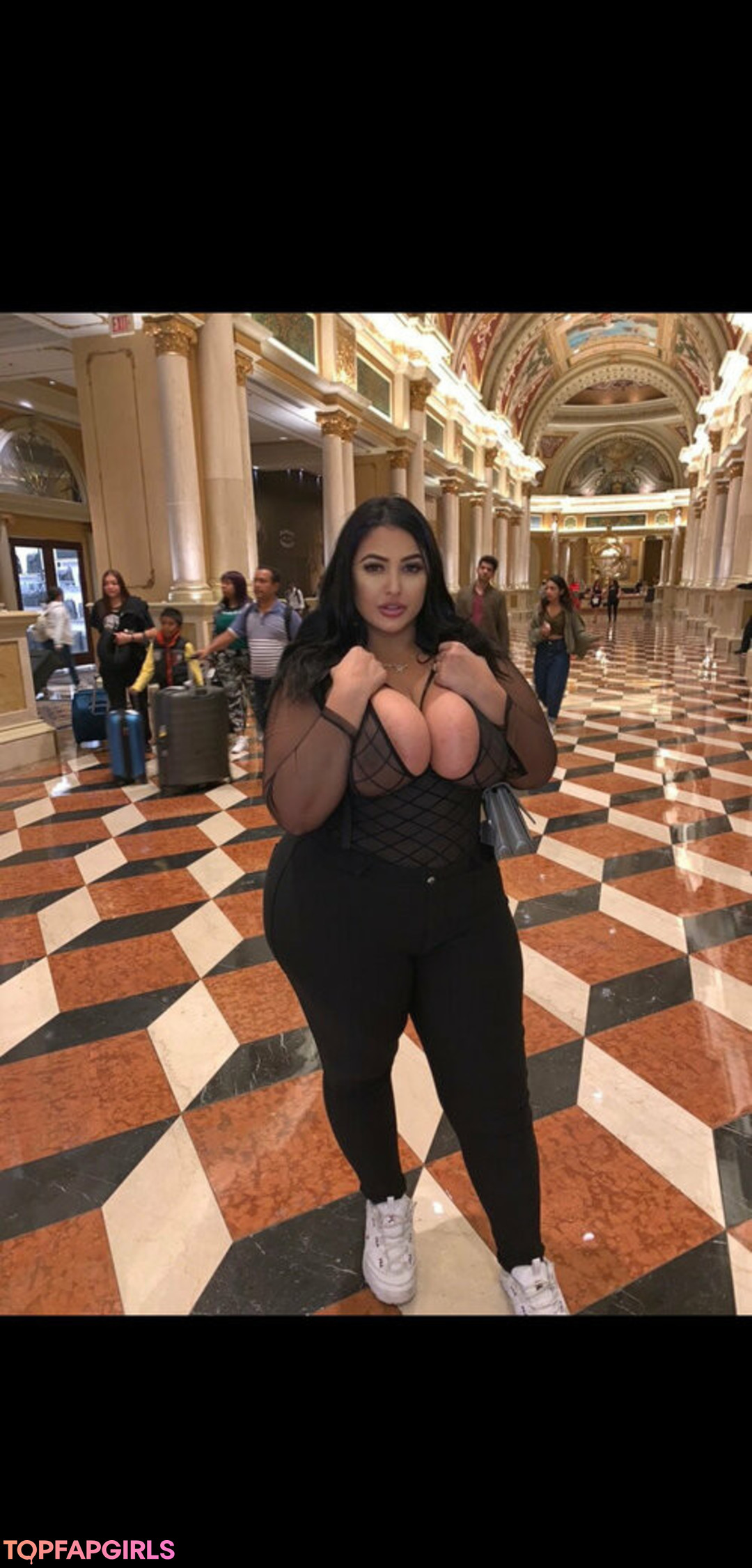 realdiamonddoll sexy actress photos