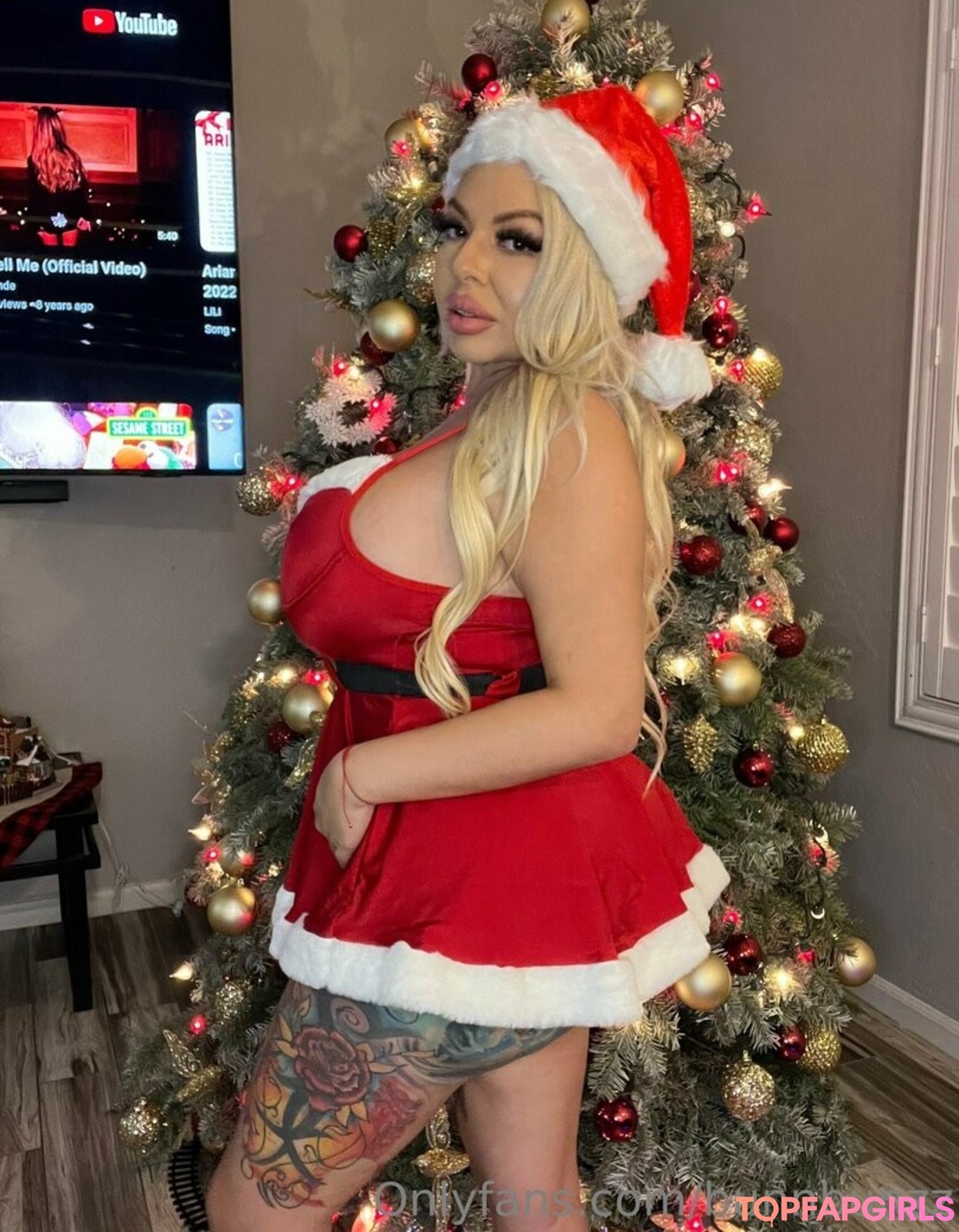 big tits cougar onlyfans free pic