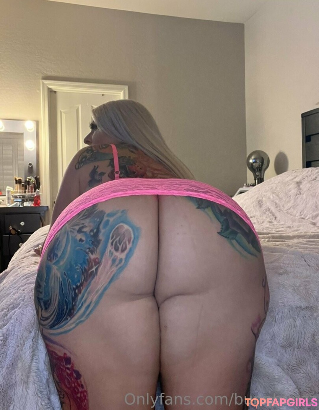 south onlyfans naked image