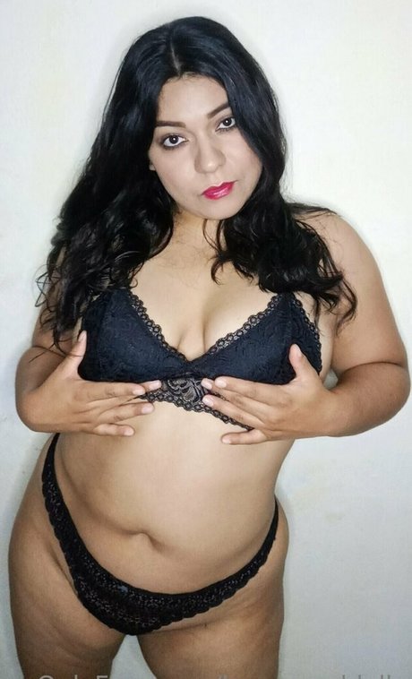 honeyanddolly perfect star image