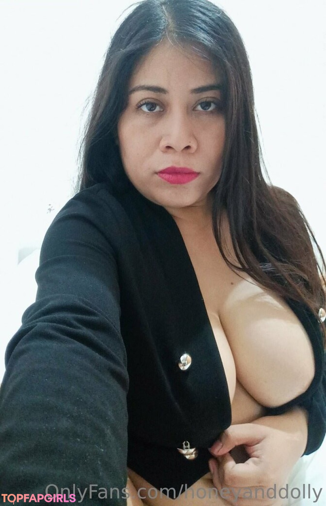 flat chested onlyfans beautiful gallery