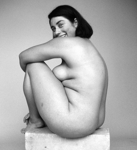 Paige Mary Grace star nude image