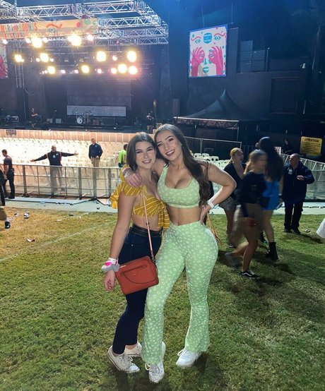 Molly Shield pornstar pictures