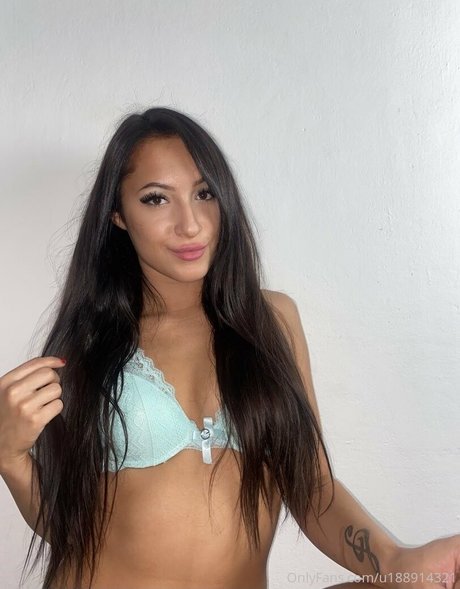 mishelgomezmodel actress pics