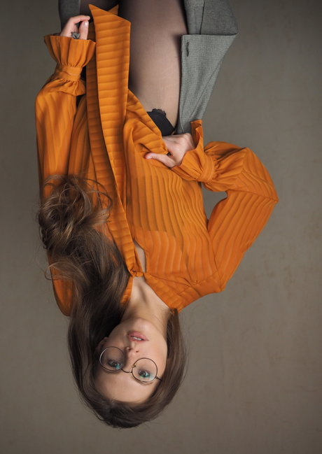 Anyutamoor adult actress img