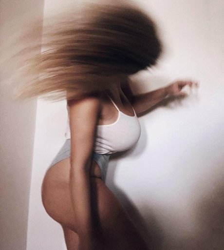 blonde midget onlyfans beautiful nude pictures