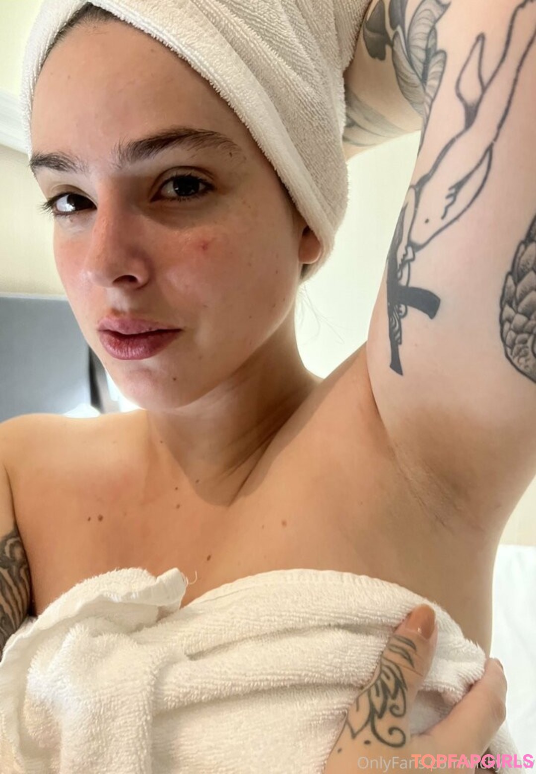 vickyohw nude star image