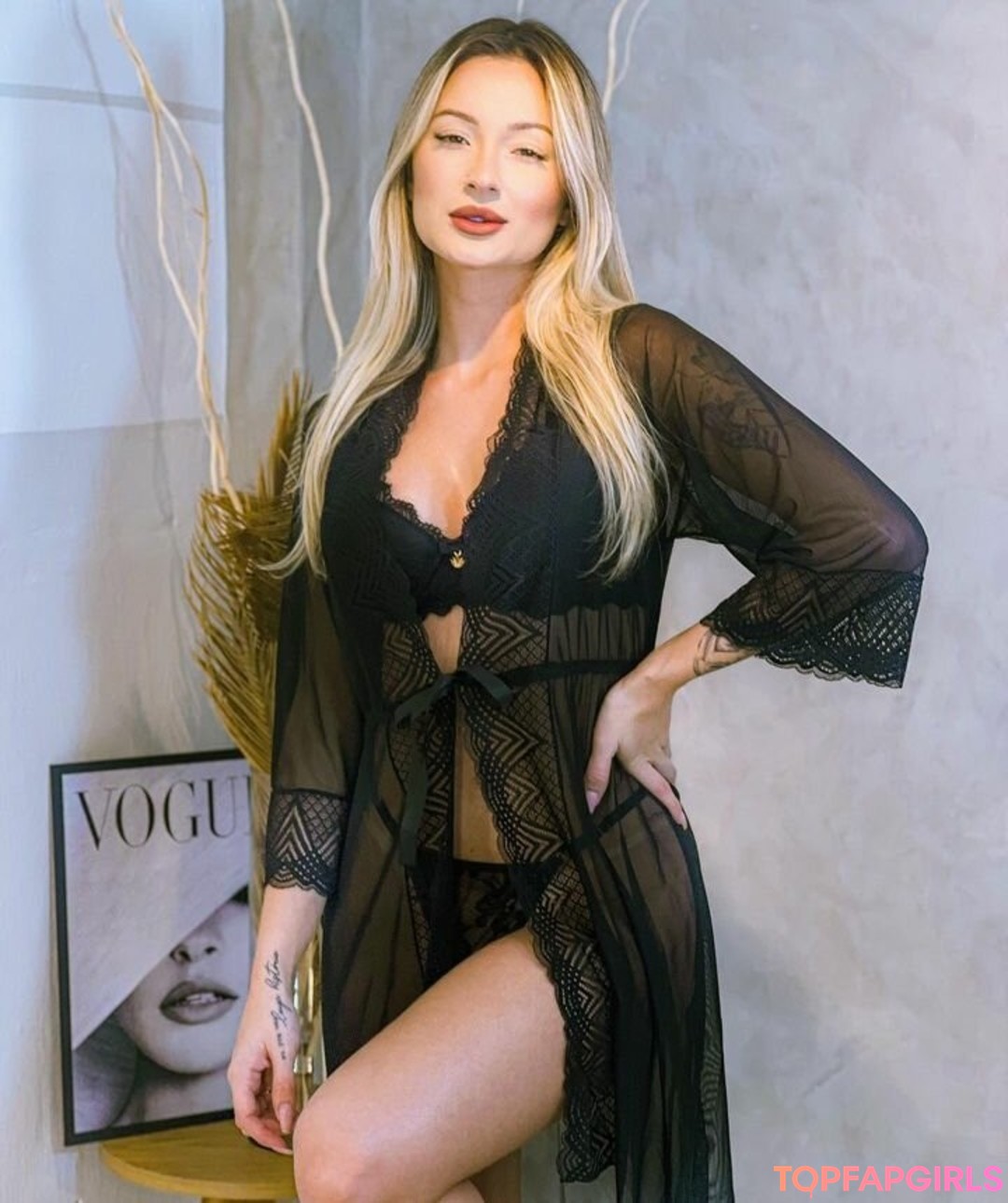 Larissa Scherrer model free photos