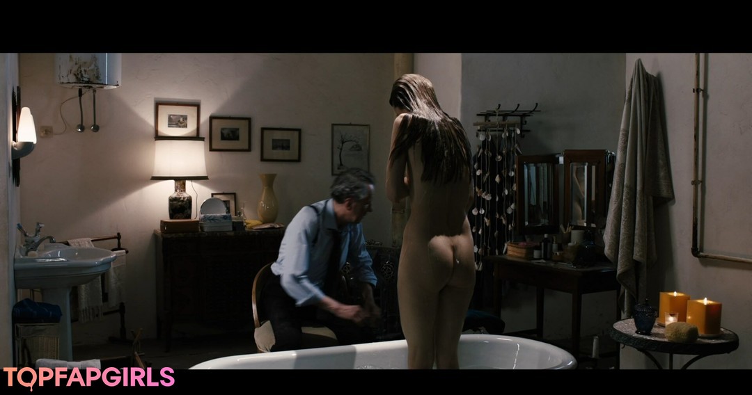 Sylvia Hoeks adult model pic