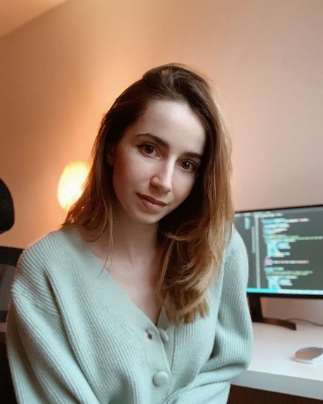 naked yoga onlyfans beautiful pic