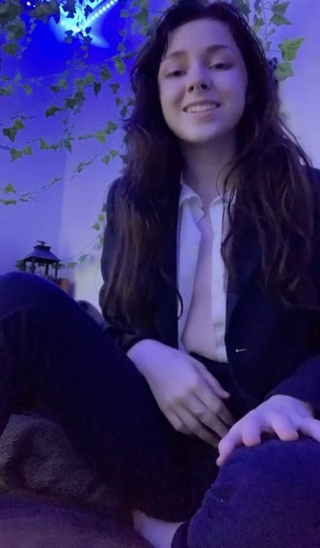 Rosiemx x nudes actress img