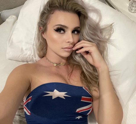 lesbian milf onlyfans free naked photos