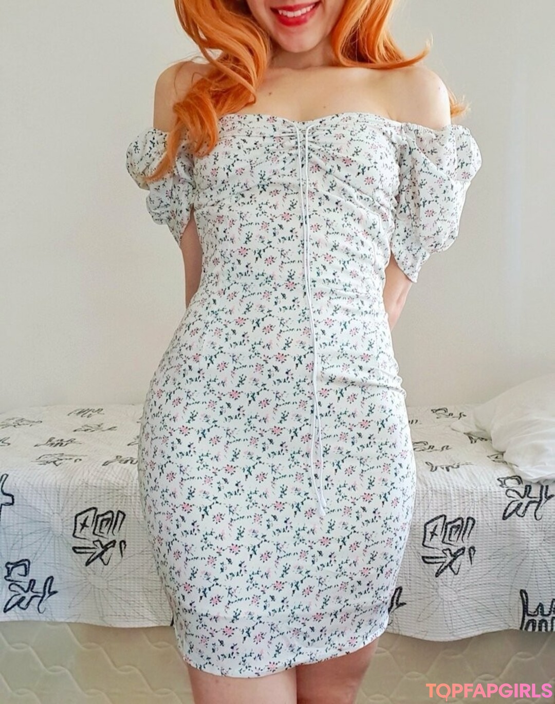 blonde babe onlyfans sexy photo