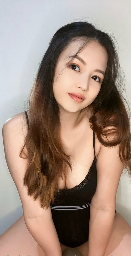 lucyxxxlucy xxx pornstar gallery