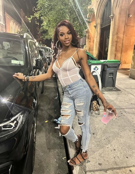 Tonya Gotti pornstar sexy pics