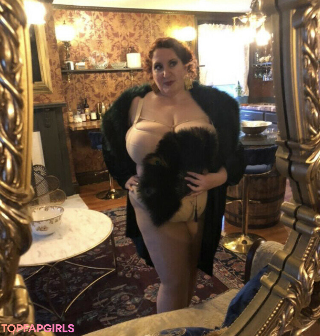 bodaciousbigmamared model hot picture
