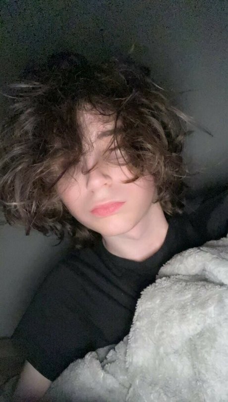 Bellafwee erotic pornstar image