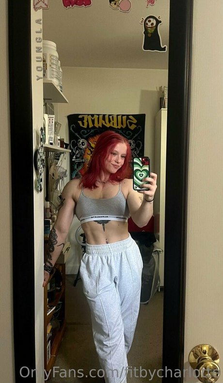 fitbycharlotte model naked pics