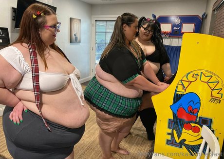 kasstheeblast star naked photos