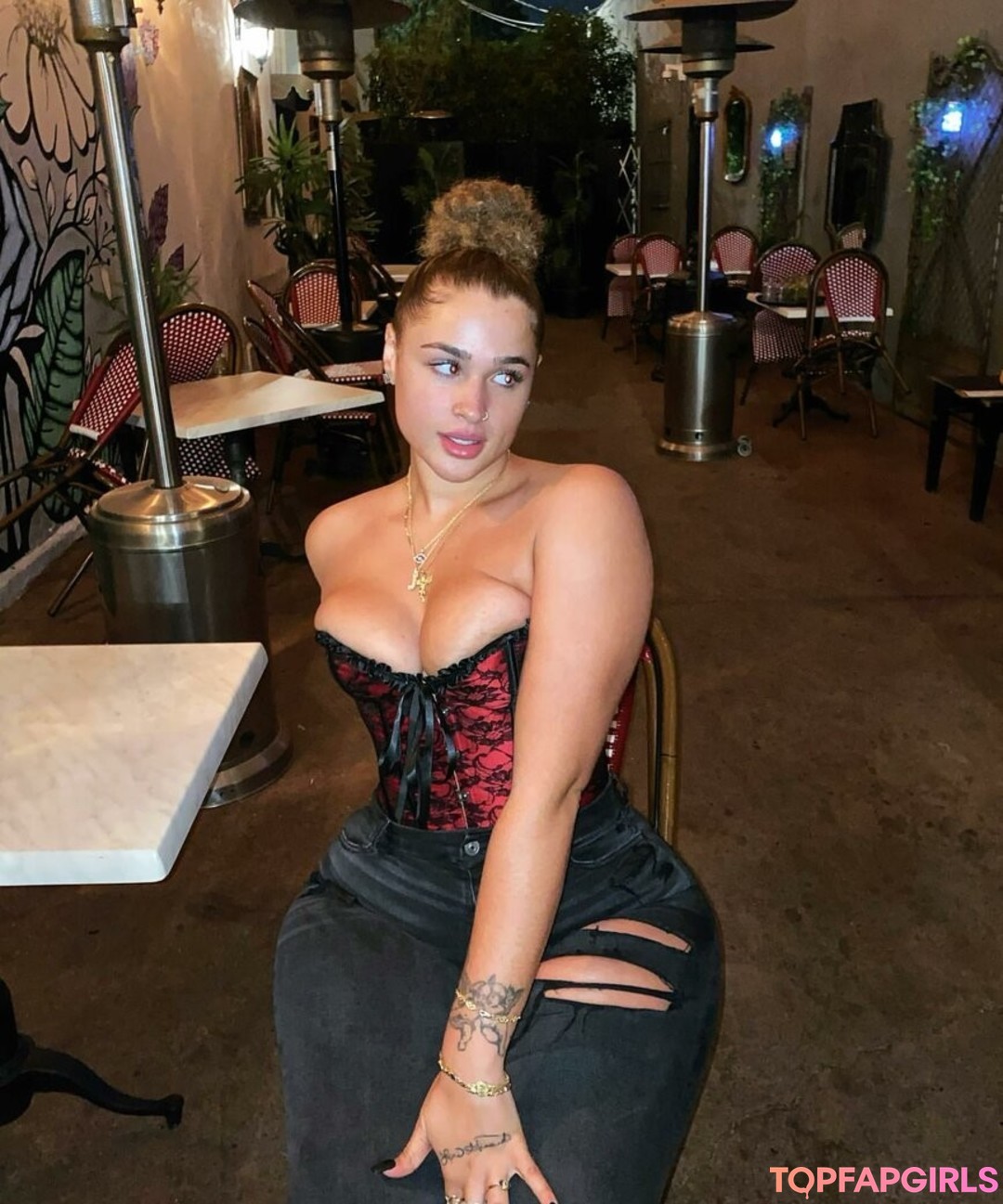 janaevic exclusive pornstar photo
