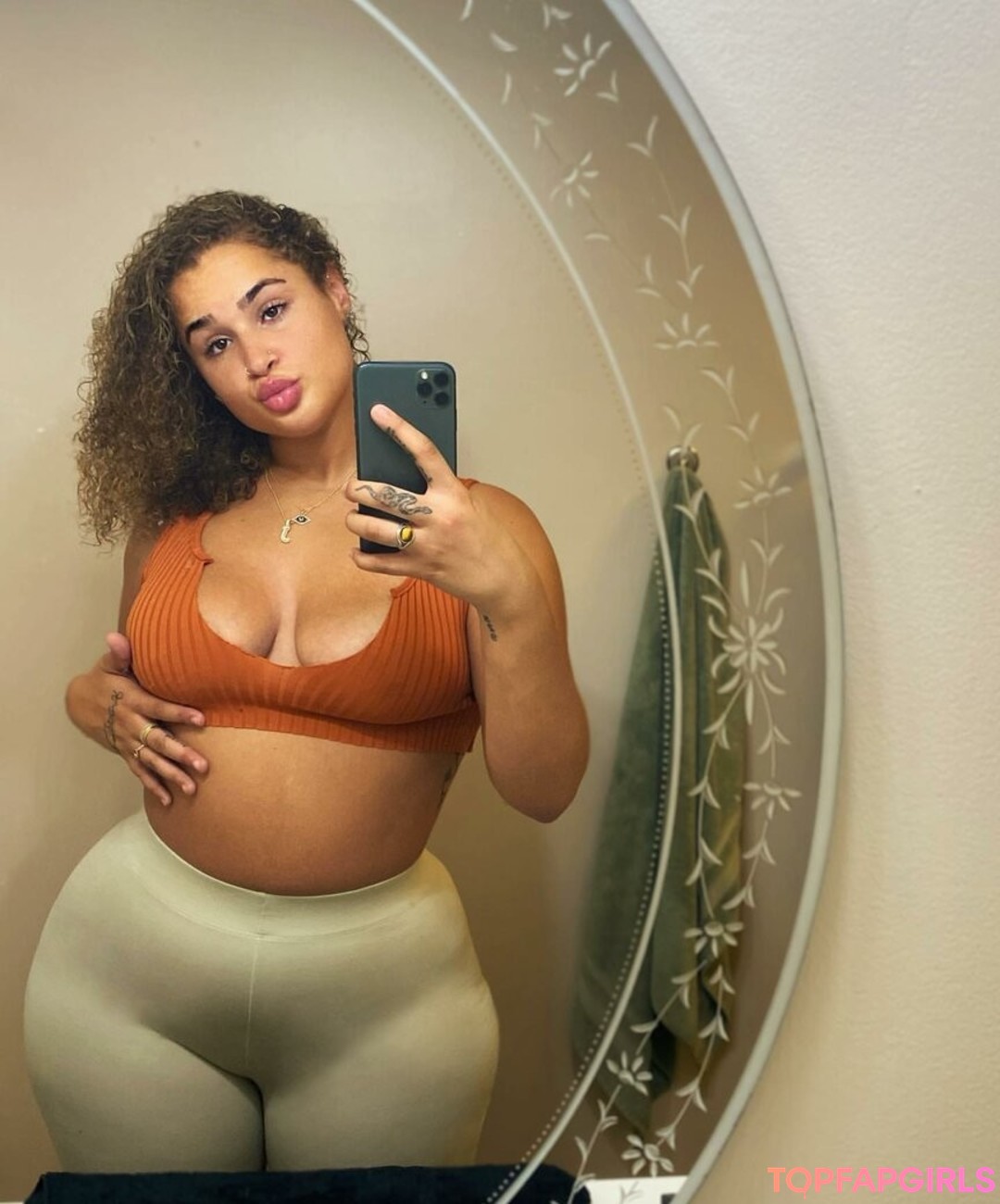 mature slut onlyfans best pictures